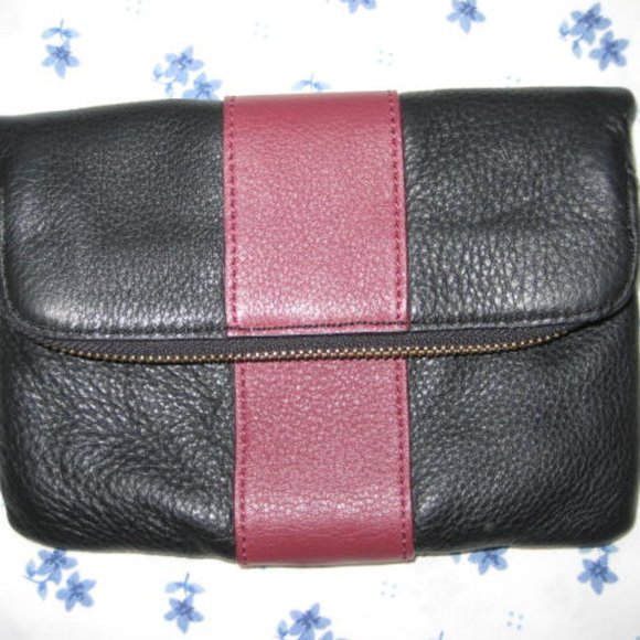 Talbots Black Burgundy Leather Wristlet Wallet Excellent Condition - Picture 2 of 12